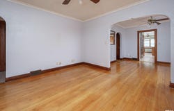 2917 FARNAM Street, Davenport, IA 52803