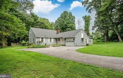 27 E FORGE ROAD, MEDIA, PA 19063