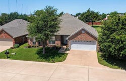 1115 Cresthaven Drive, Cedar Hill, TX 75104