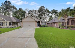 5999 Dunridge Dr, Pace, FL 32571