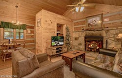 2339 Hidden Mountain Rd, Sevierville, TN 37876