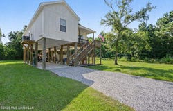 5114 Oak Street, Bay Saint Louis, MS 39520