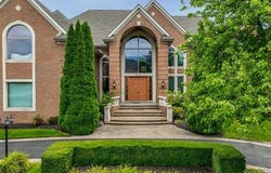 3543 Cedar Brook Drive, Rochester Hills, MI 48309