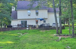 188 Foothill Boulevard, Effort, PA 18330