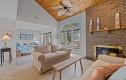 38 Shore Drive E, Oriental, NC 28571