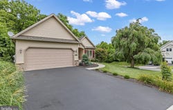 2403 ROLLING HILLS DRIVE, MECHANICSBURG, PA 17055