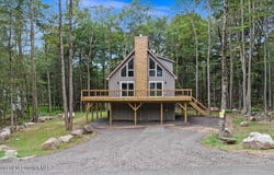 336 Packanack Drive, Clifton Twp, PA 18424