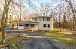 219 ROBINS COURT, SAYLORSBURG, PA 18353