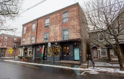 45 N Union St, Lambertville City, NJ 08530-1703