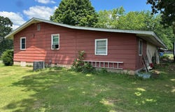 1238 E Crest Drive, Houston, MO 65483