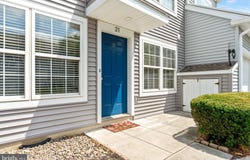 21 COURT LANE, CARLISLE, PA 17013