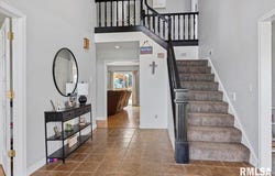 520 Gatlinburg Drive, Chatham, IL 62629