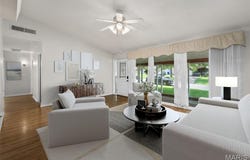 6 Country Lane, Florissant, MO 63033