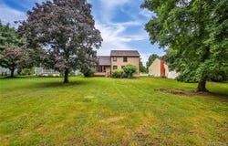 212 Robin Road, Amherst, NY 14228
