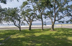 534 E Beach Boulevard, Gulfport, MS 39507