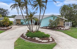 5694 OAKHURST DRIVE, SEMINOLE, FL 33772