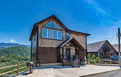 218 Pinnacle Drive, Gatlinburg, TN 37738