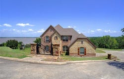 809 Cimmarron Bay Drive, Runaway Bay, TX 76426