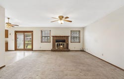 2118 S Butterfly Avenue, Springfield, MO 65807