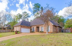626 Wendover Drive, Ridgeland, MS 39157