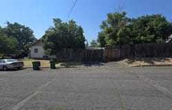 1642 Crescent Avenue, Klamath Falls, OR 97601