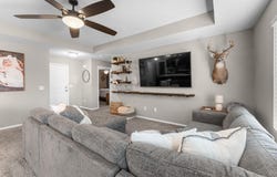 1366 S Marseilles Avenue, Republic, MO 65738