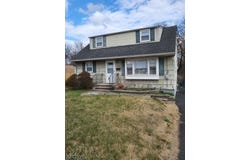 925 S Main St, Manville Boro, NJ 08835-2572