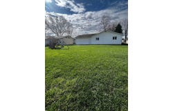 516  Mueller, Holstein, IA 51025