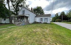 402 S 3rd Street, Pierceton, IN 46562