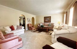 440 Chapeldale Dr, Upper Burrell, PA 15613