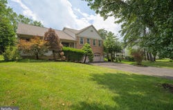 10 PINTO COURT, ROCKVILLE, MD 20850