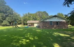 359 Burger Rd, Hartshorne, OK 74547