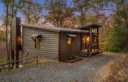 44 Hothouse Spur, Mineral Bluff, GA 30559