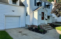 22571 Ivan Avenue, Euclid, OH 44123