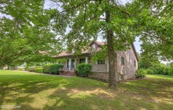 1330 Stoneledge Lane, Neosho, MO 64850