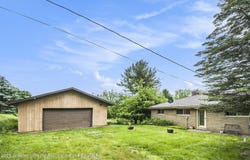 13433 S Grange Road, Eagle, MI 48822