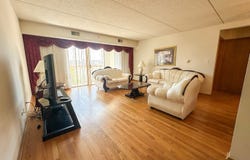 4700 N Harlem Avenue, Harwood Heights, IL 60706