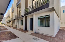 4220 N 32ND Street, Phoenix, AZ 85018
