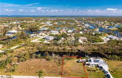 9582 Salt Lake Street, Port Charlotte, FL 33981