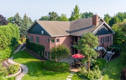 3520 Pleasant Ln, Mount Pleasant, WI 53405