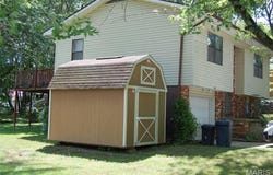 2800 W Lakeview Drive, Poplar Bluff, MO 63901