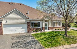 17606 38th Avenue N, Plymouth, MN 55446