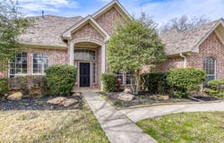 27 Wellington Oaks Circle, Denton, TX 76210