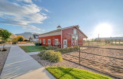 748 E SIERRA VIEW Dr S, Mapleton, UT 84664