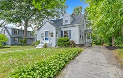 22 Morris St, Webster, MA 01570