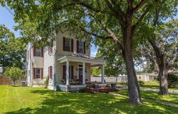 515 Wolf Street, Schulenburg, TX 78956