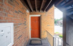 1989 Hunting Lake Court Court, Kirkwood, MO 63122
