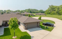 537 River Bend Court, Mason City, IA 50401