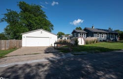515 W 12th Street, Vinton, IA 52349