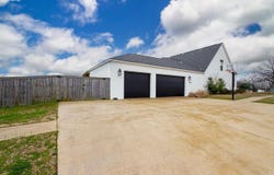402 S Market Street, Benton, AR 72015